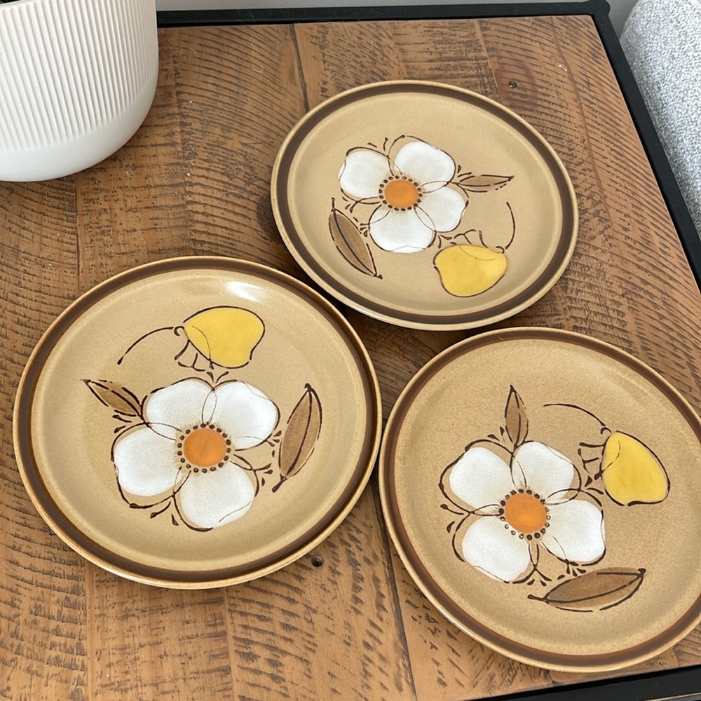 3 Vintage Hearthside Hand Painted Stoneware Side Plates - Painted in Japan